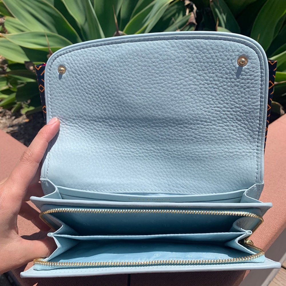 Tory Burch Britten Dup Leather Envelope Wallet - Picture 6 of 8